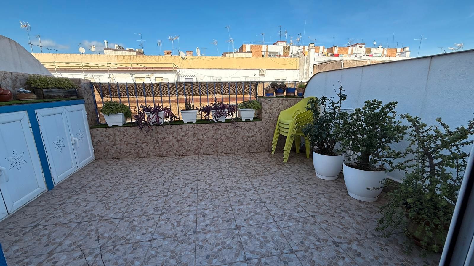 Terrassa de Àtic en venda en  Córdoba Capital amb Aire condicionat, Calefacció i Jardí privat