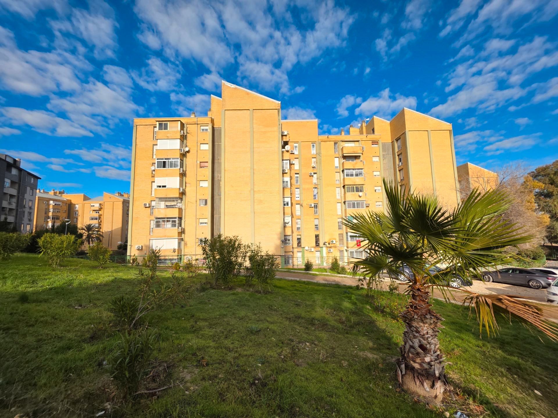 Exterior view of Flat for sale in  Jaén Capital  with Air Conditioner, Heating and Terrace