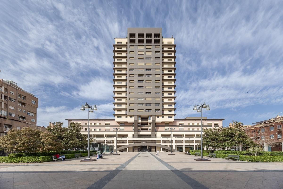 Vista exterior de Pis en venda en  Granada Capital