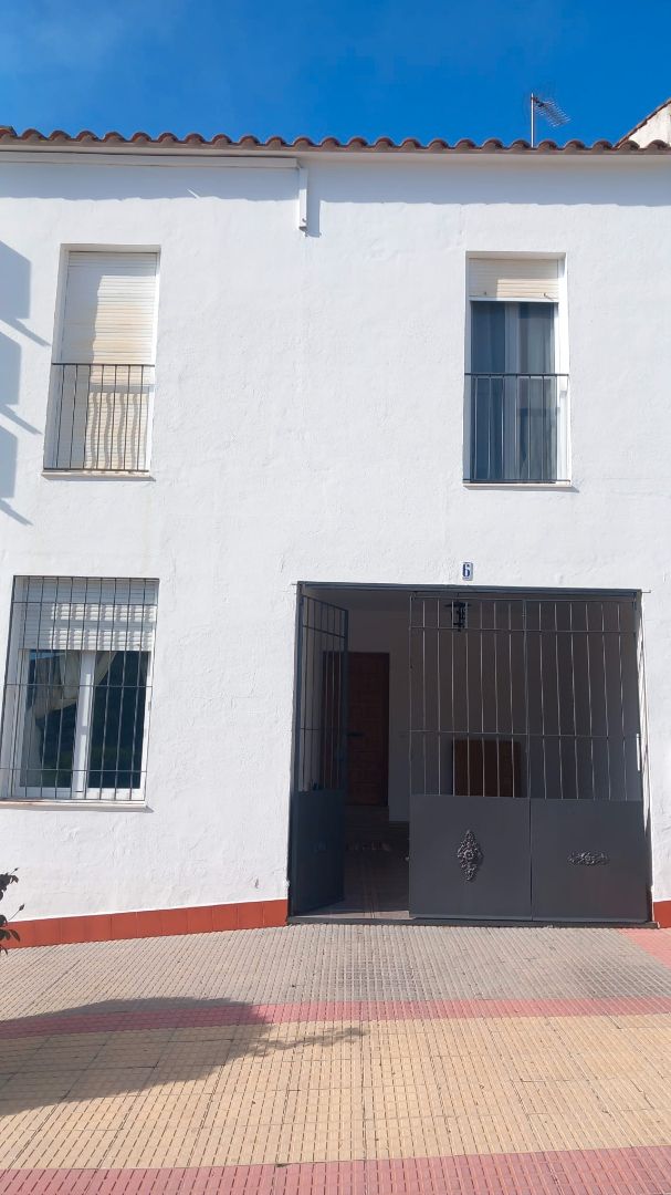 Vista exterior de Dúplex en venda en Azuaga amb Aire condicionat i Calefacció