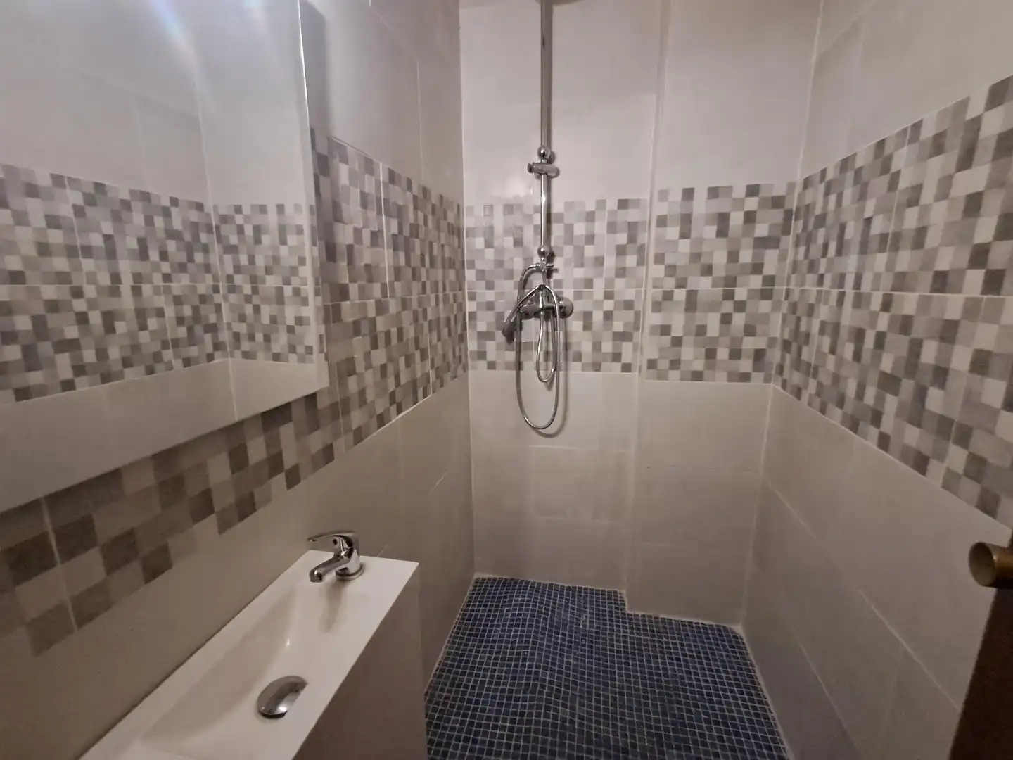 Badezimmer von Wohnung zum Verkauf in Lleida mit Klimaanlage, Heizung und Abstellraum