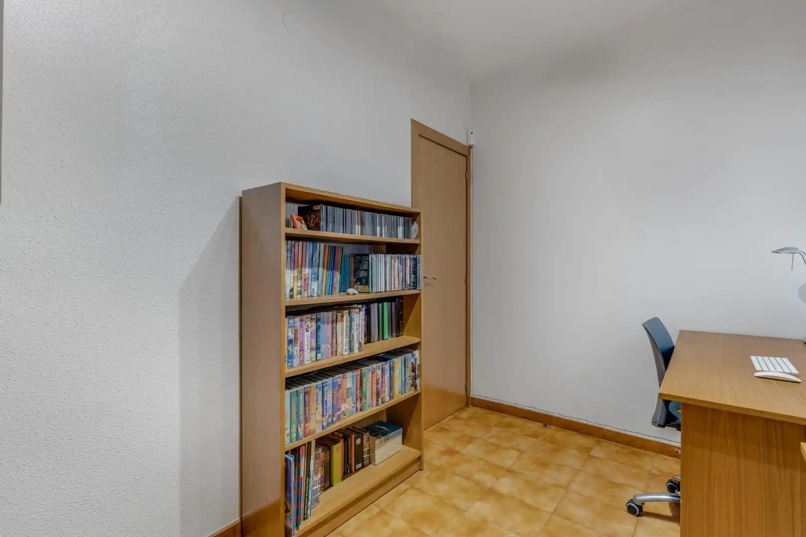 Piso en venta en L'Hospitalet de Llobregat con Aire acondicionado, Amueblado y Alarma