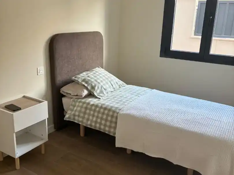 Habitación de Piso para compartir en Ciudad Real con Aire acondicionado y Amueblado