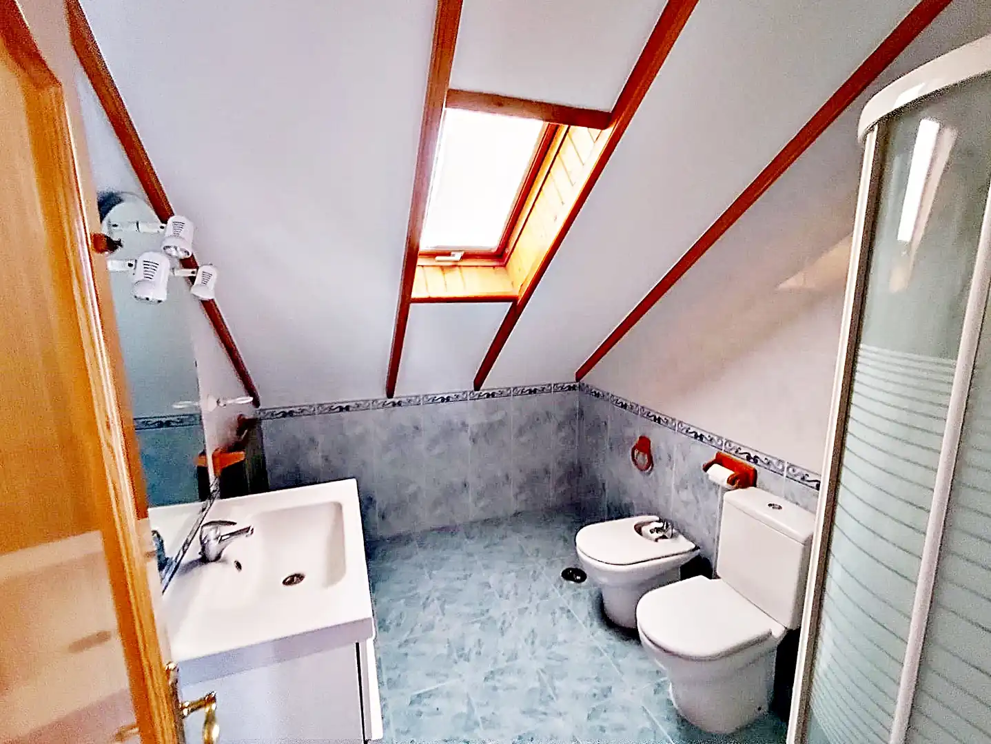 Badezimmer von Haus oder Chalet zum Verkauf in Cártama mit Klimaanlage, Terrasse und Möbliert