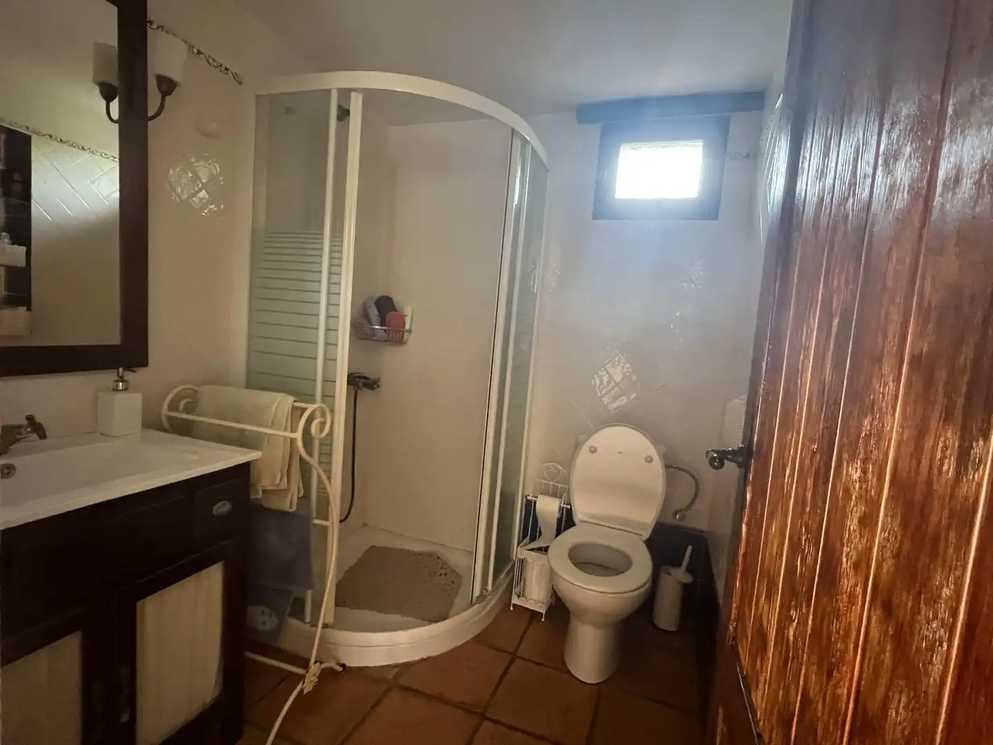 Bany de Finca rústica en venda en Almodóvar del Río amb Aire condicionat, Piscina i Alarma