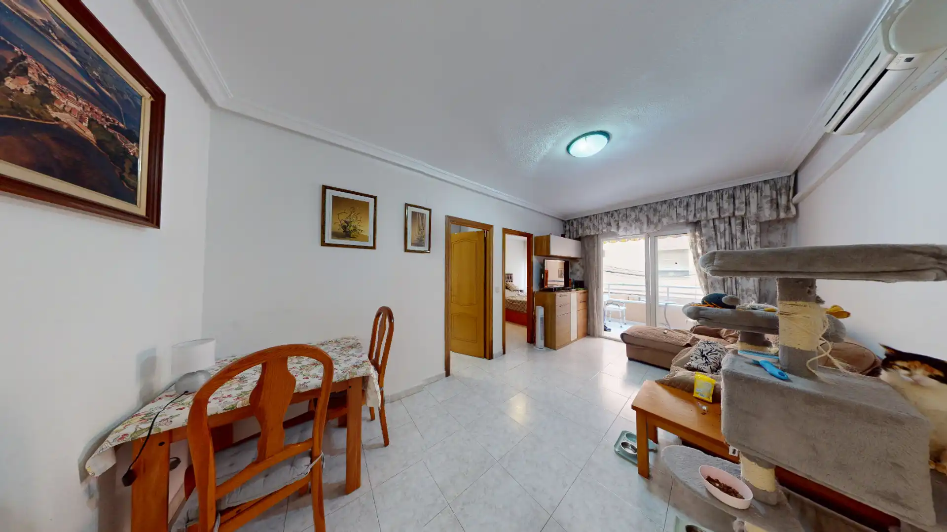 Sala d'estar de Pis en venda en Torrevieja amb Aire condicionat, Calefacció i Moblat
