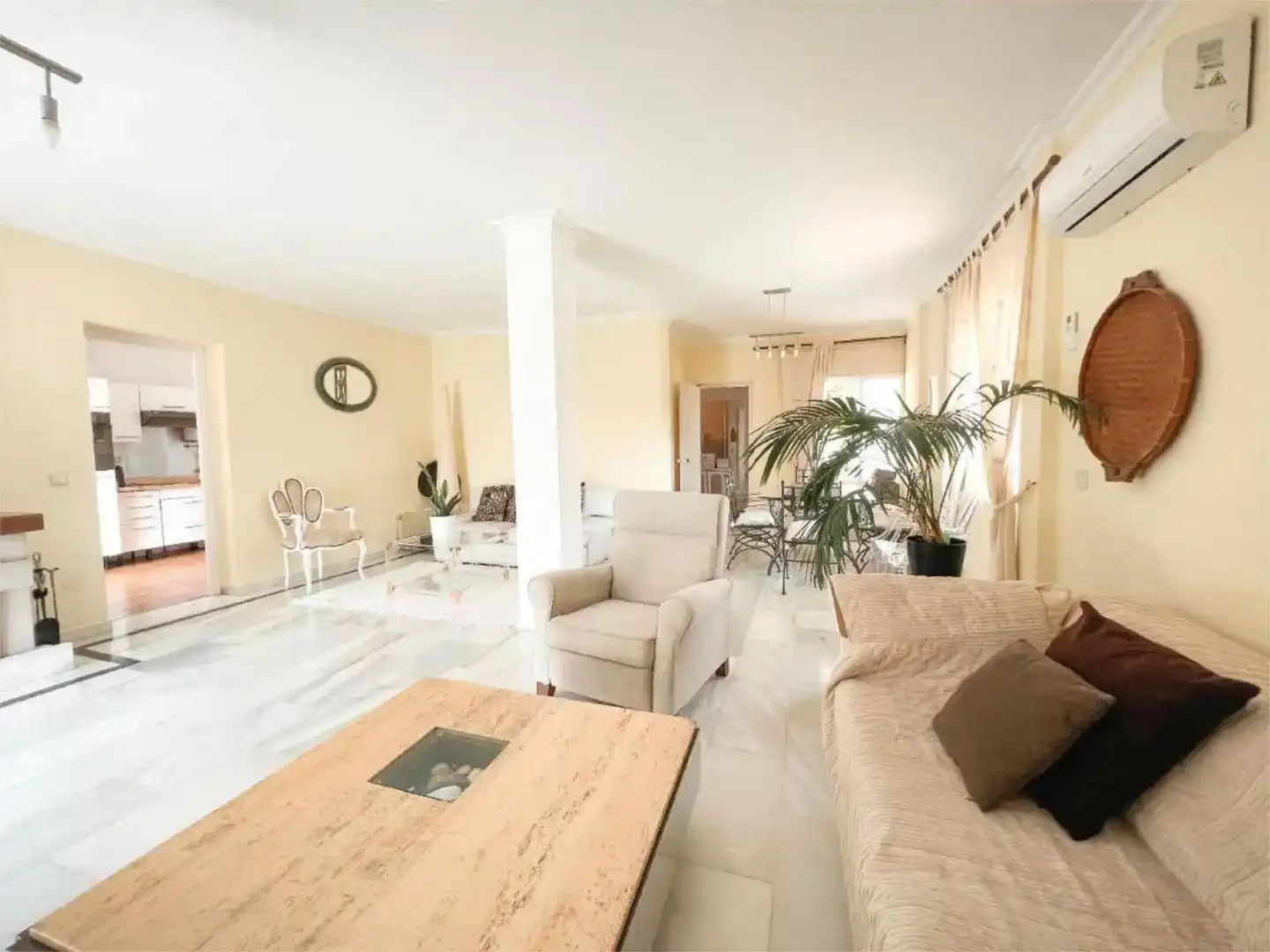 Sala d'estar de Casa o xalet de lloguer en Nueva Andalucía