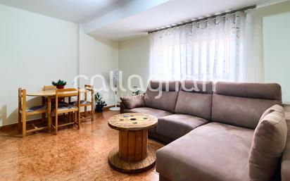 Living room of Flat for sale in Requena  with Heating, Terrace and Balcony