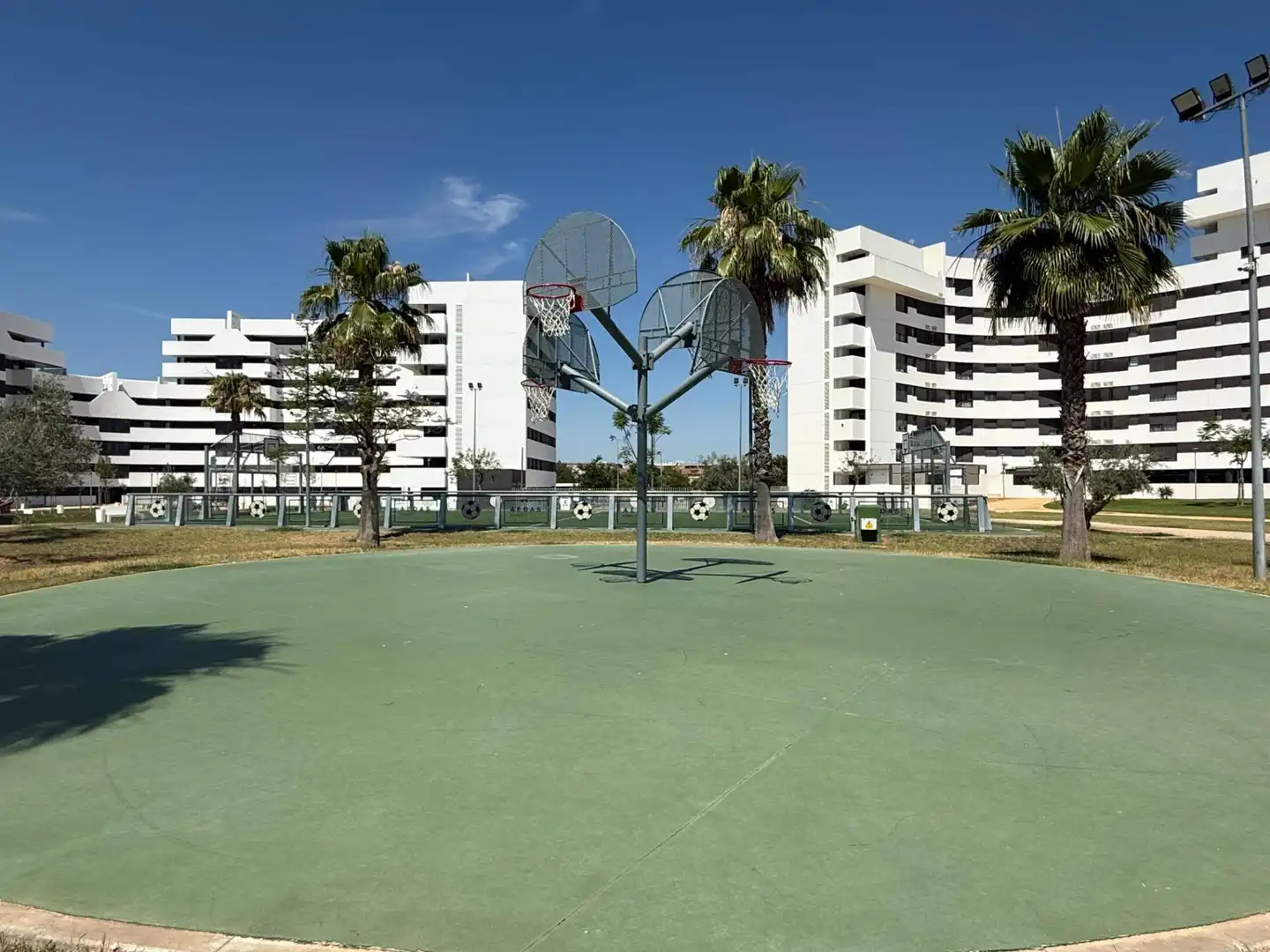 Parkplatz von Wohnung zur Miete in Sevilla mit Klimaanlage