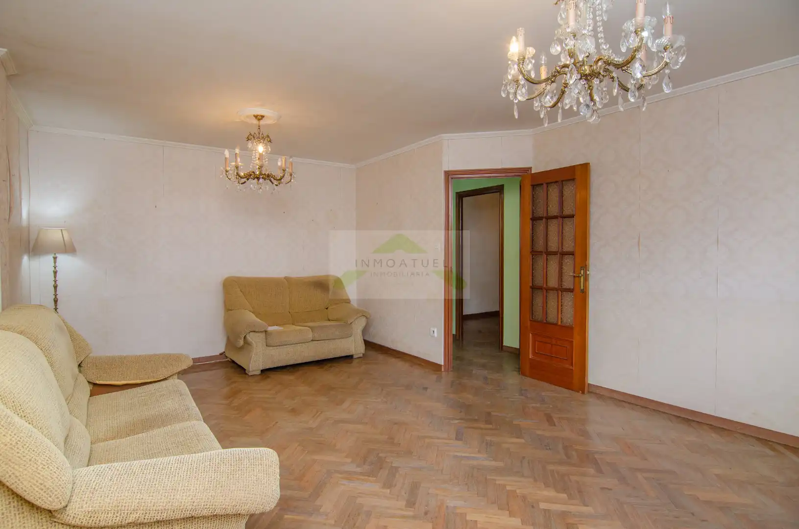 Wohnzimmer von Wohnung zum Verkauf in A Coruña Capital  mit Ofen und Waschmaschine