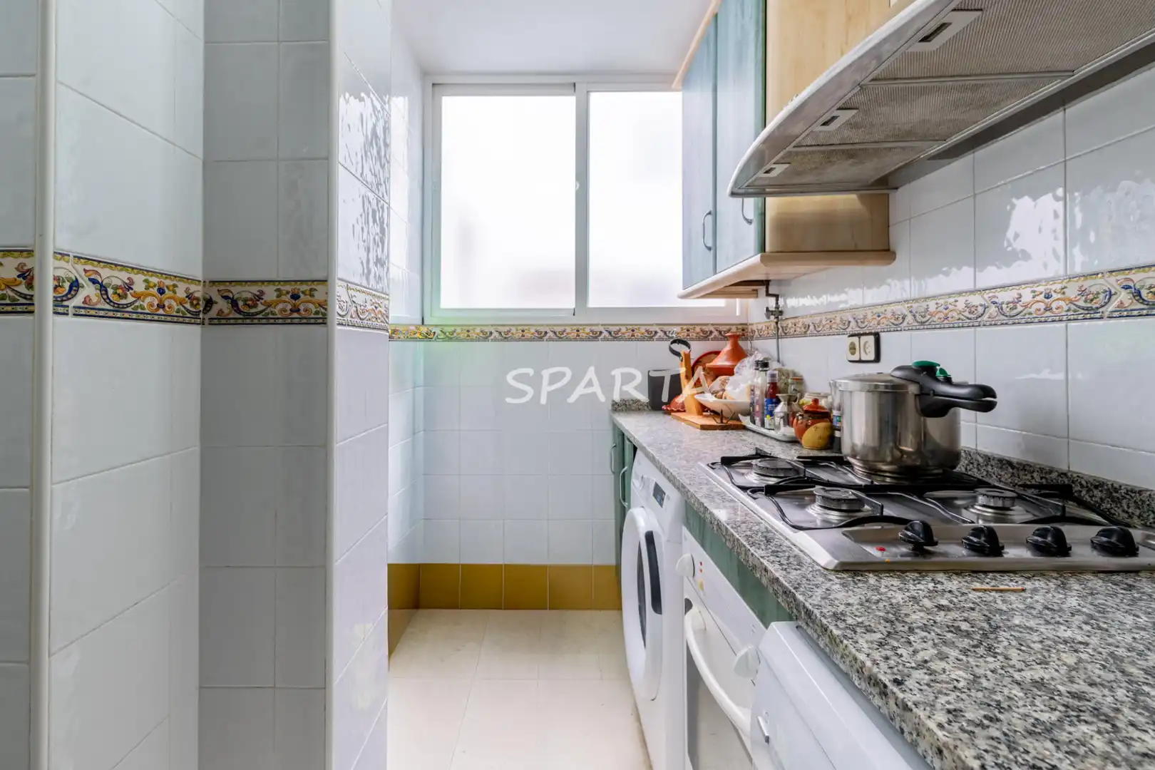 Cocina de Piso en venta en Castilleja de la Cuesta con Aire acondicionado, Horno y Microondas