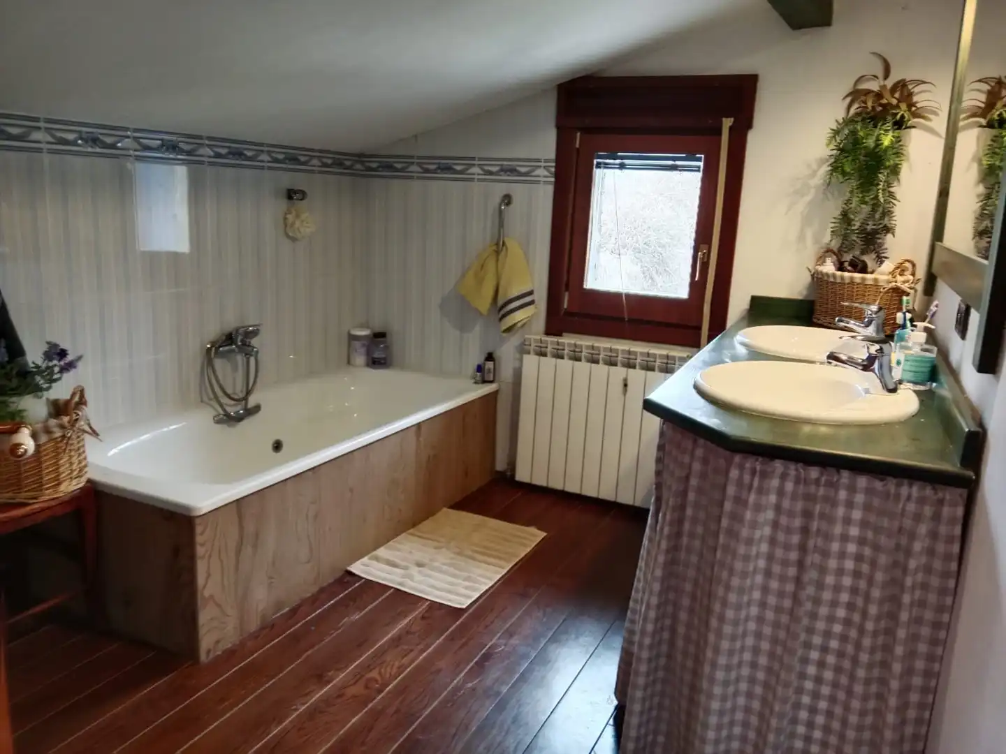 Baño de Casa o chalet en venta en Hermandad de Campoo de Suso con Terraza, Piscina y Amueblado