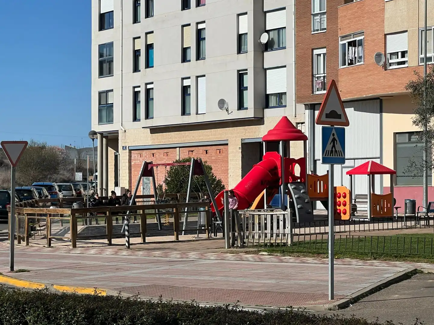 Außenansicht von Wohnung zum Verkauf in Benavente mit Heizung und Balkon