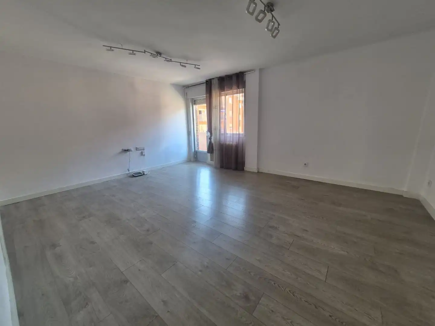 Sala d'estar de Pis en venda en Ávila amb Calefacció i Terrassa
