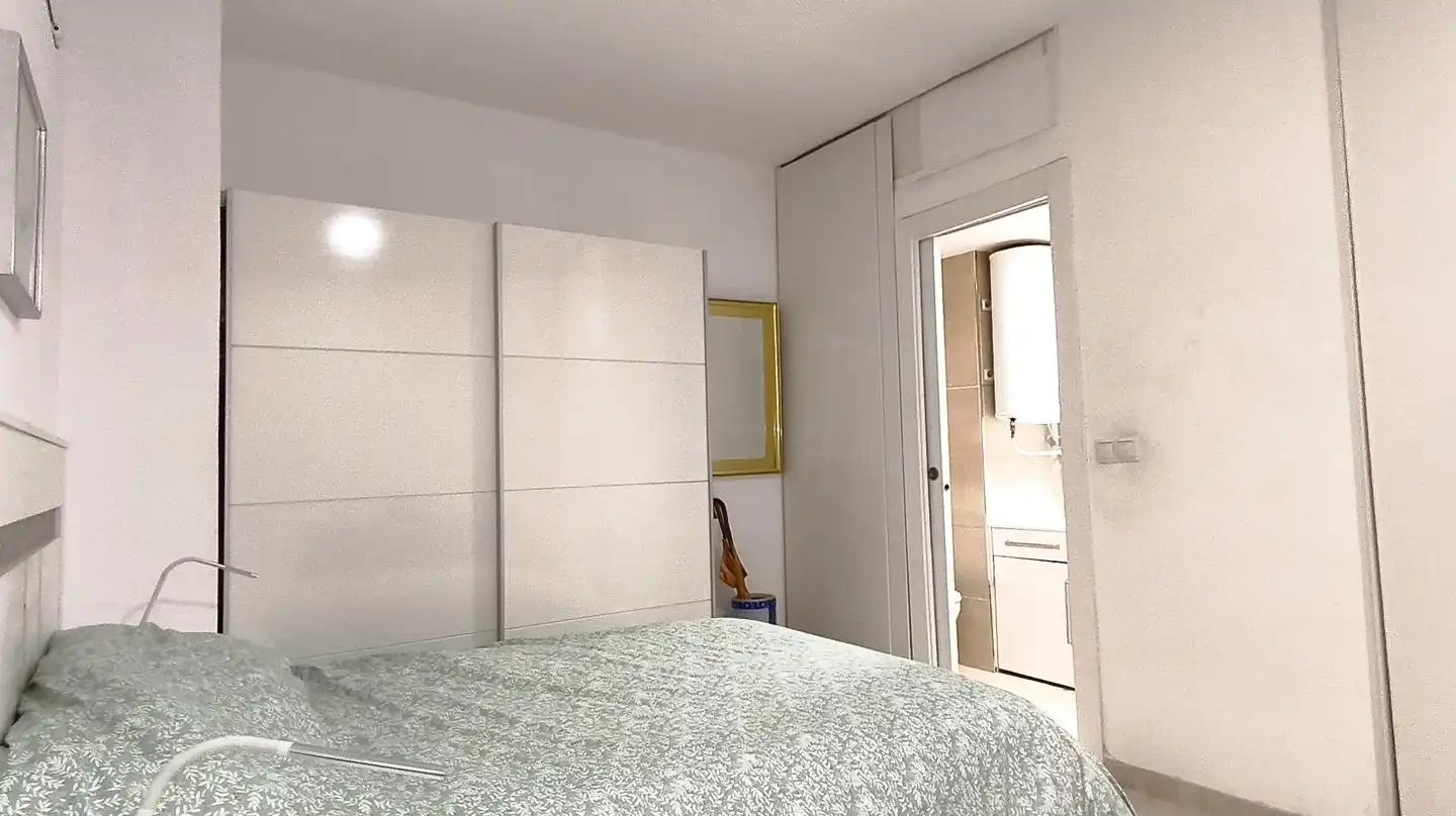 Habitación de Planta baja en venta en Madrid con Aire acondicionado
