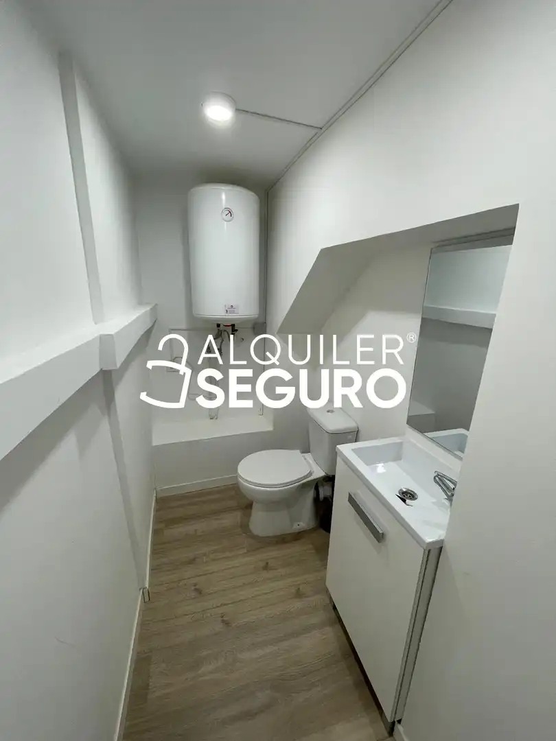 Bany de Loft de lloguer en Madrid amb Aire condicionat