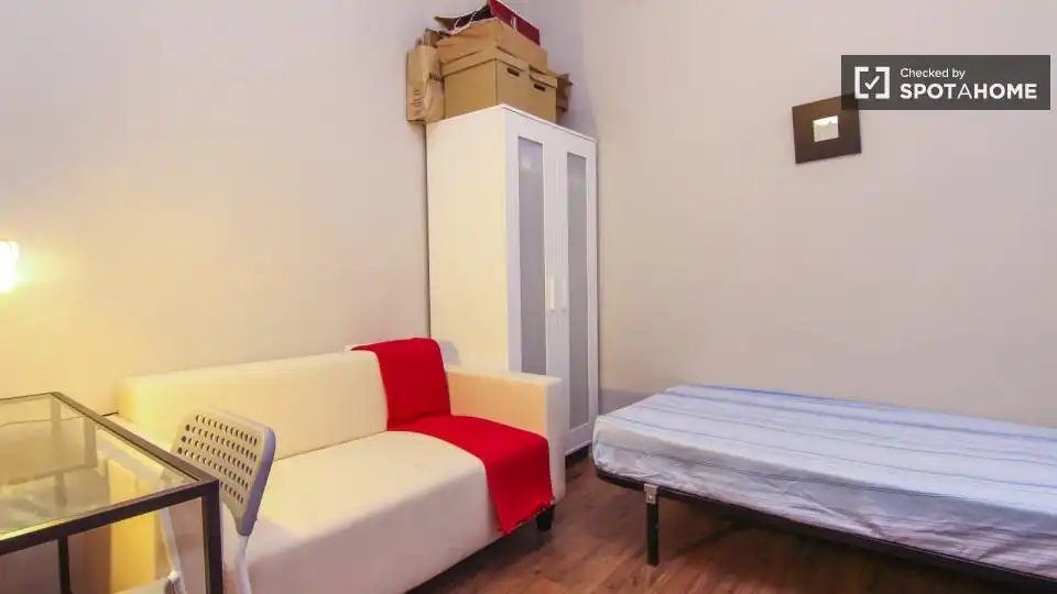 Habitación de Piso para compartir en Valencia con Aire acondicionado, Calefacción y Amueblado