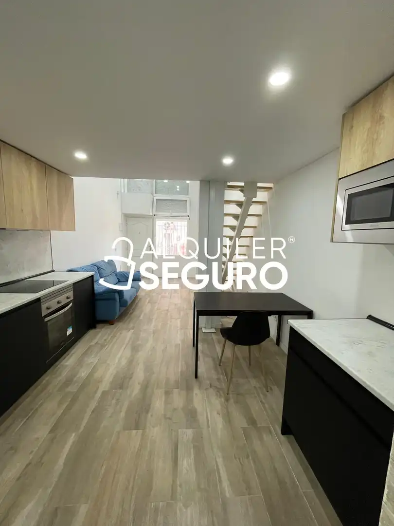Vista exterior de Loft de lloguer en Madrid amb Aire condicionat