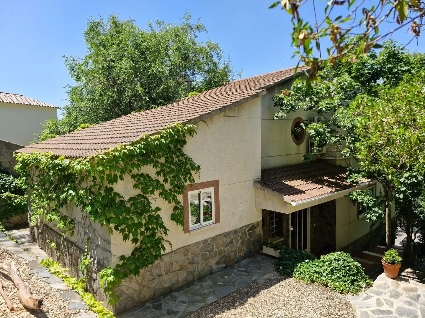 Exterior view of Houses for sale in Almoster  with Air Conditioner, Heating and Storage room
