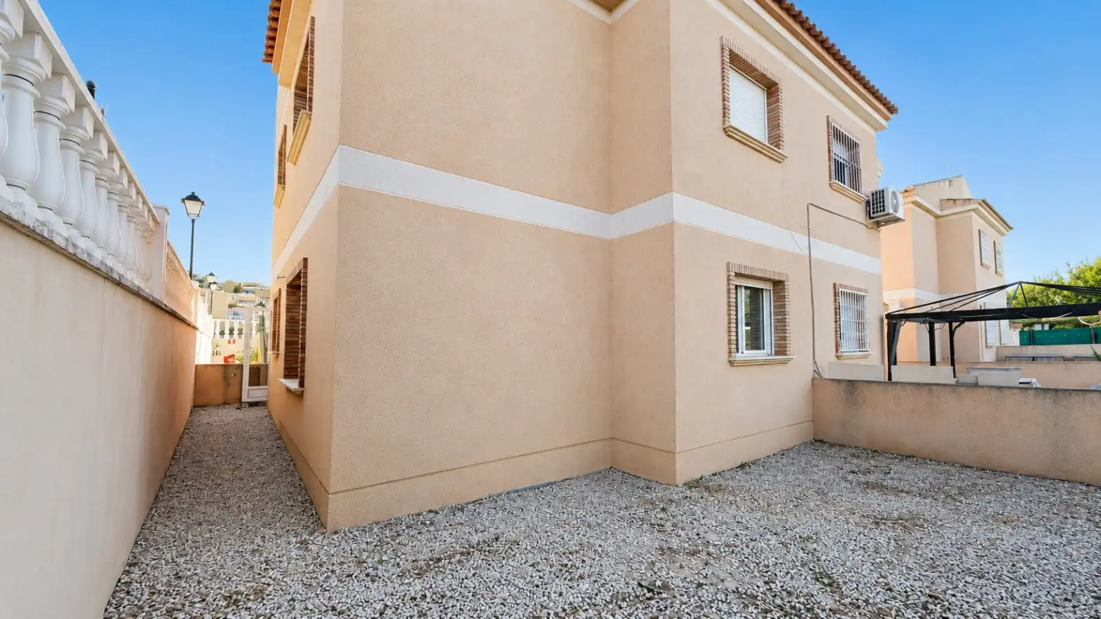 Vista exterior de Planta baja de alquiler en Algorfa con Aire acondicionado, Calefacción y Jardín privado