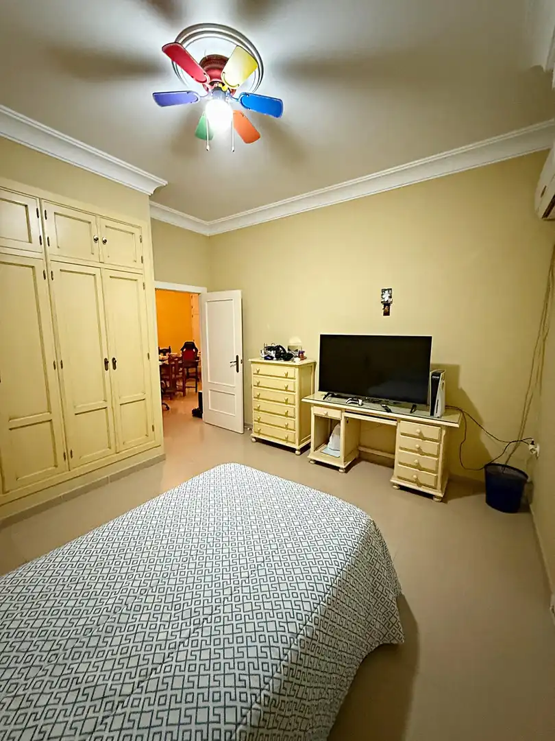Habitación de Casa adosada en venta en Pilas con Aire acondicionado y Terraza