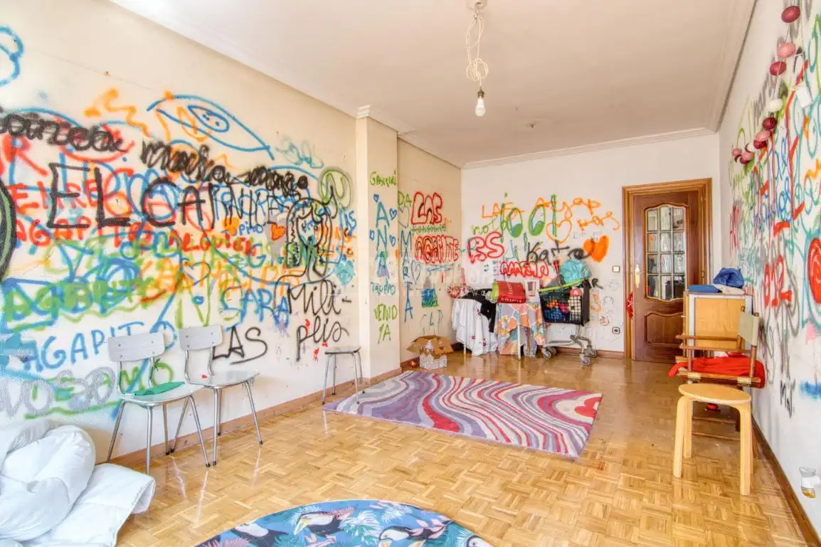 Sala d'estar de Pis en venda en Valladolid amb Calefacció i Terrassa