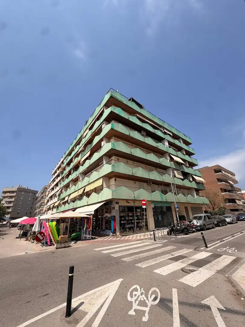 Vista exterior de Piso en venta en Pineda de Mar con Balcón