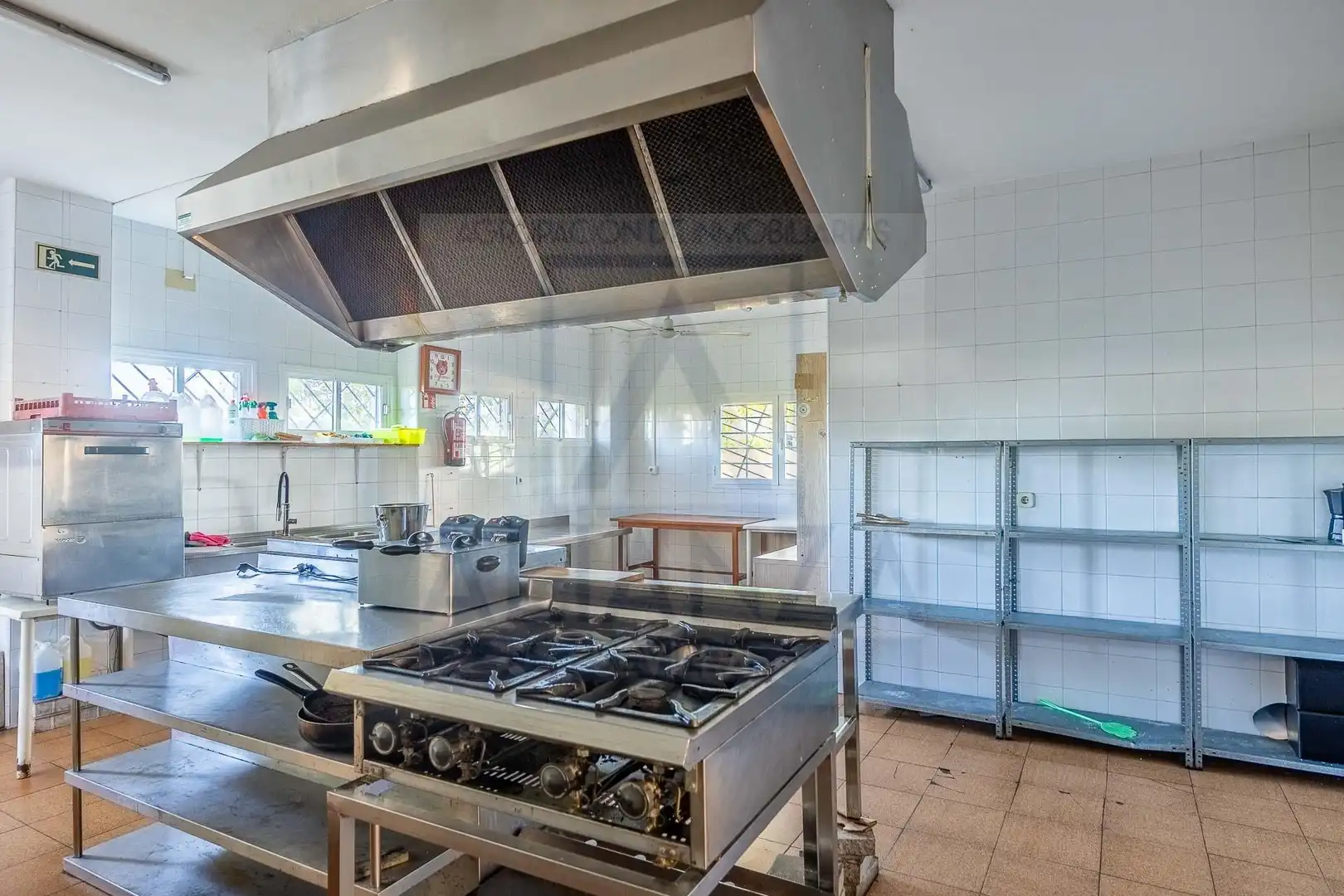 Kitchen of Houses for sale in Valencina de la Concepción  with Air Conditioner, Private garden and Community pool