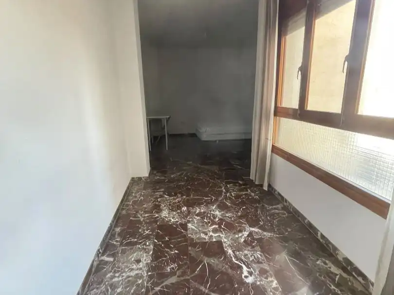 Habitación de Piso en venta en Baza con Calefacción, Trastero y Horno