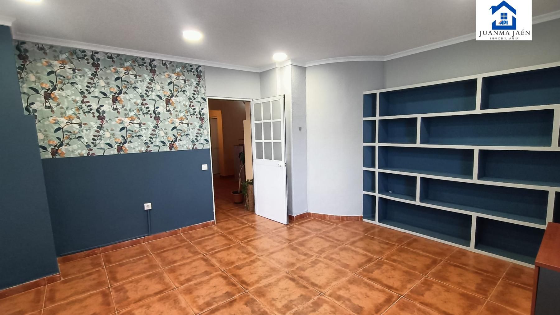 Office to rent in San Fernando