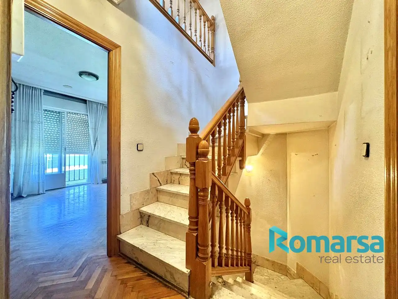 Detached homes for sale in Ávila  with Heating, Private garden and Parquet flooring