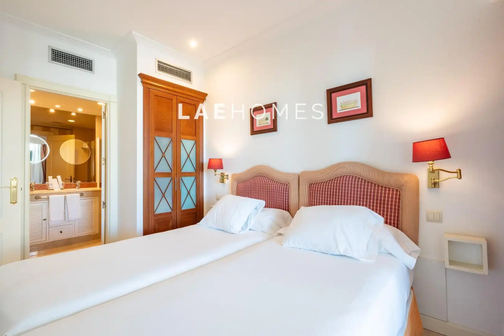 Dormitori de Apartament en venda en Marbella amb Aire condicionat, Calefacció i Terrassa