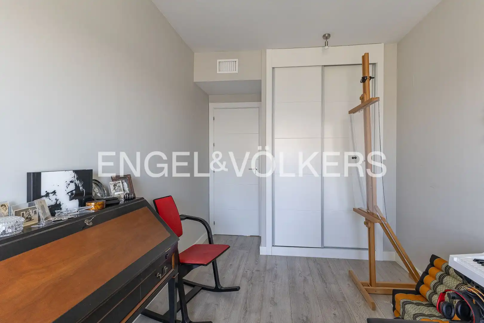 Bedroom of Duplexes for sale in Madrid  with Air Conditioner, Heating and Private garden