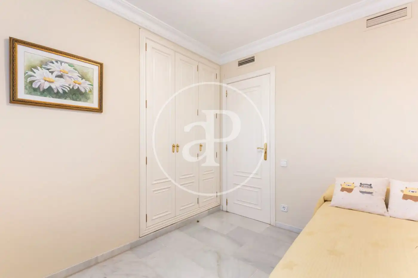 Bedroom of Flat for rent in Valencia  with Air Conditioner, Heating and Storage room