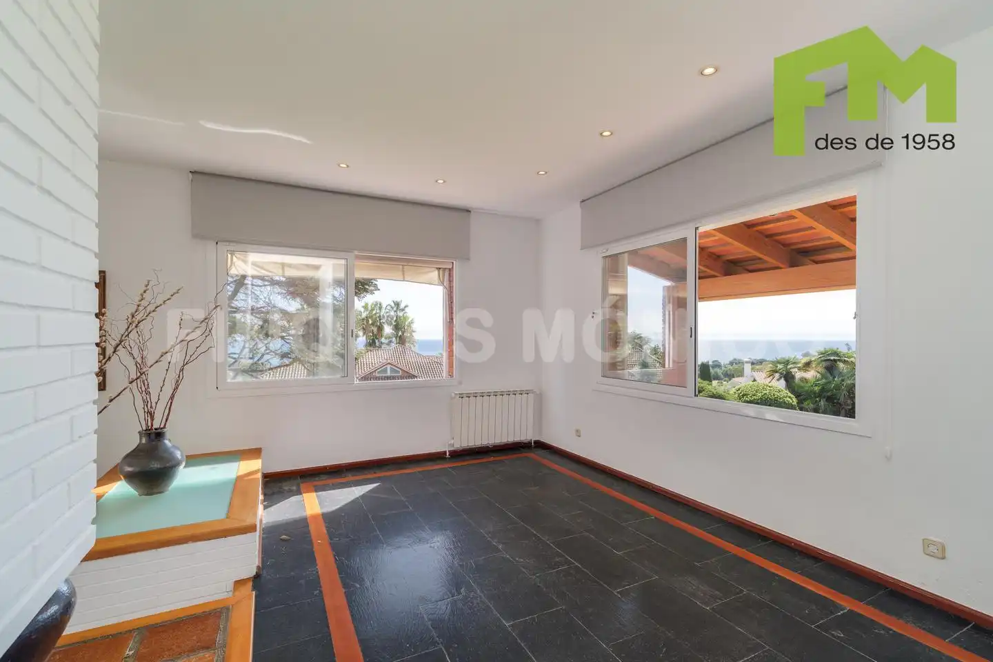 Sala de estar de Casa o chalet en venta en Teià con Aire acondicionado, Calefacción y Jardín privado