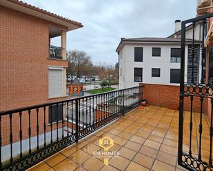 Exterior view of Flat for sale in Mejorada del Campo  with Air Conditioner, Heating and Terrace