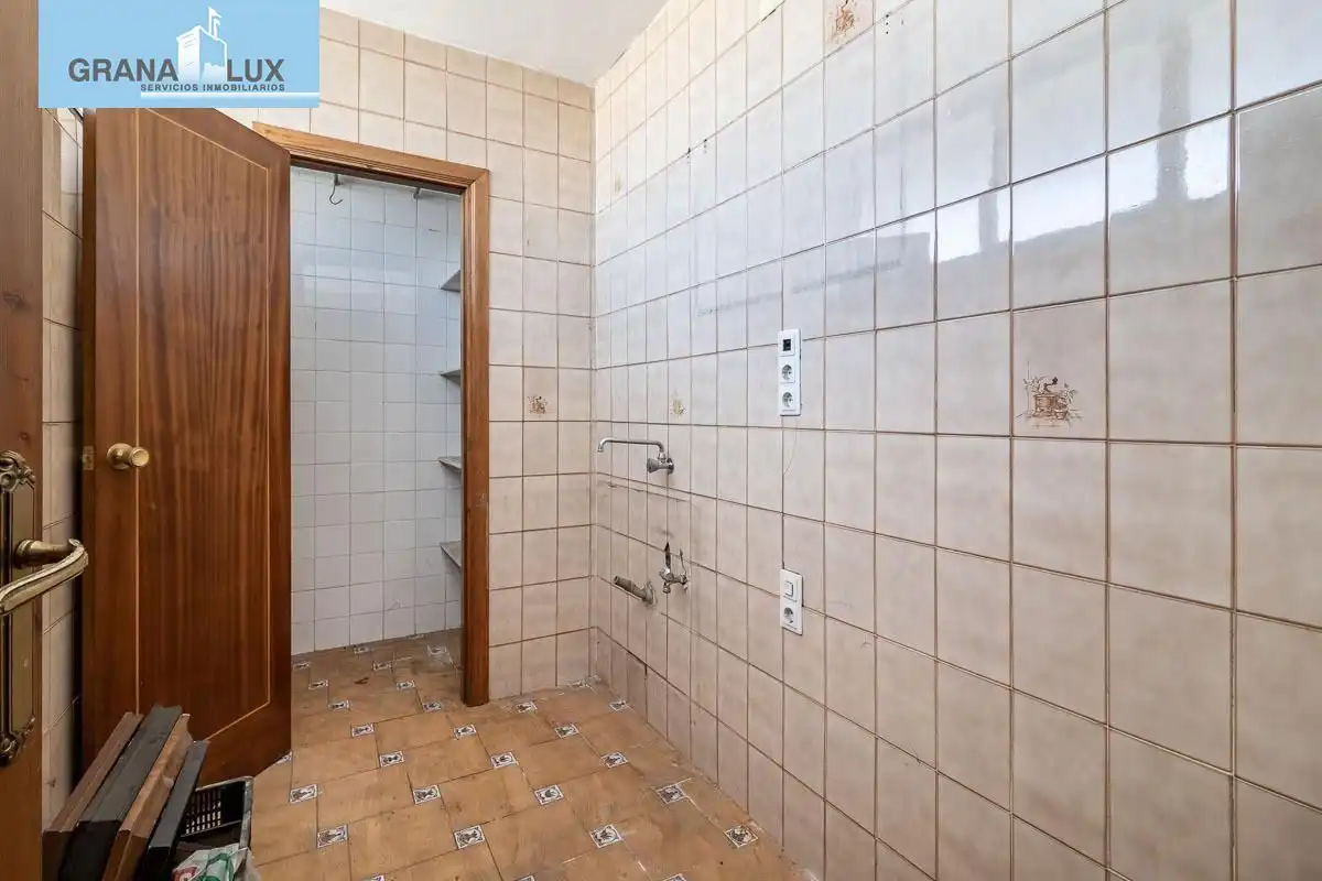 Casa rústica amb piscina en venda a Santa Fe, imagen 27
