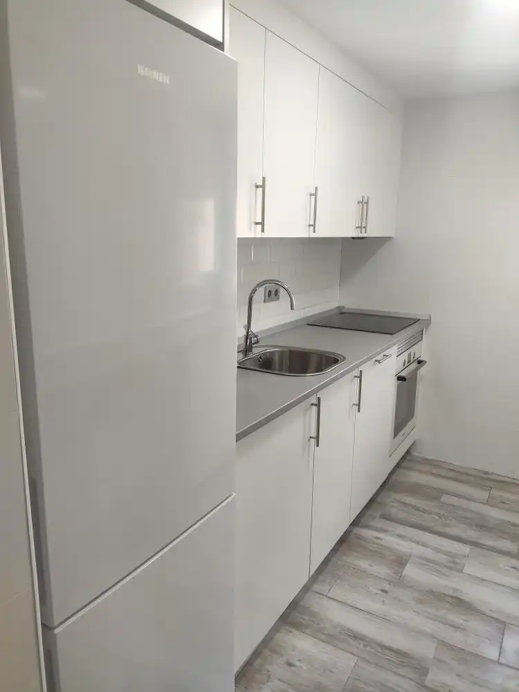 Cuina de Pis en venda en Venta de Baños amb Calefacció, Traster i Moblat