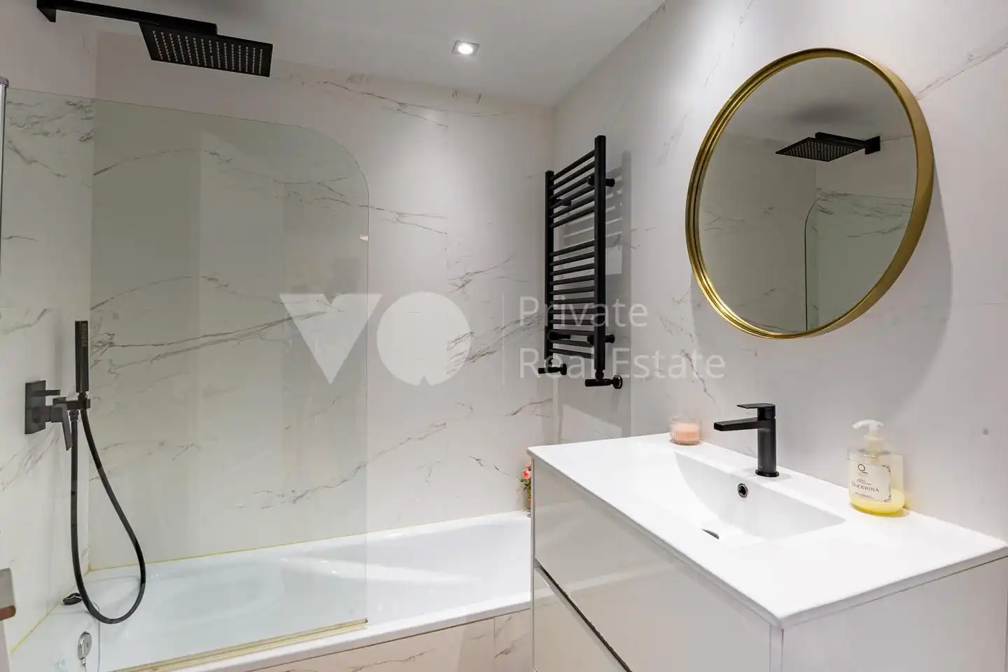 Baño de Dúplex en venta en Majadahonda con Aire acondicionado, Calefacción y Parquet