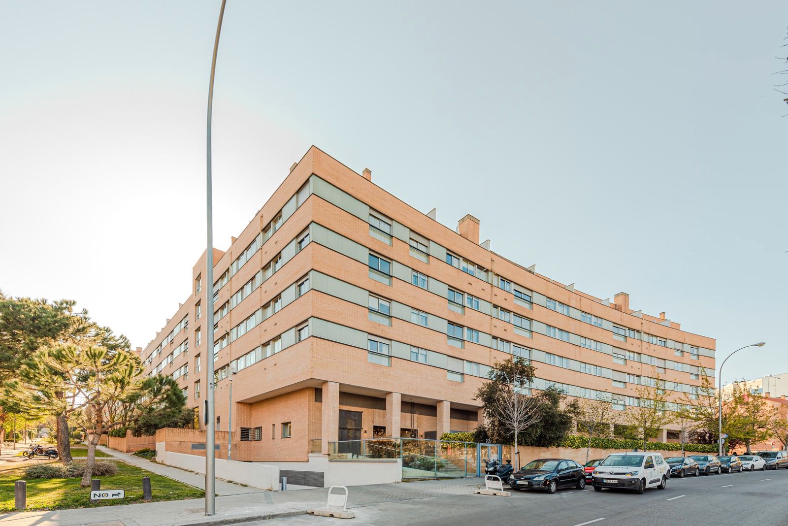 Exterior view of Flat to rent in  Madrid Capital  with Air Conditioner, Parquet flooring and Storage room