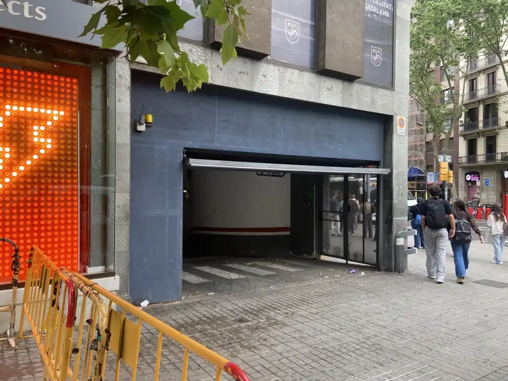 Individual for sale in Plaça Urquinaona, imagen 10