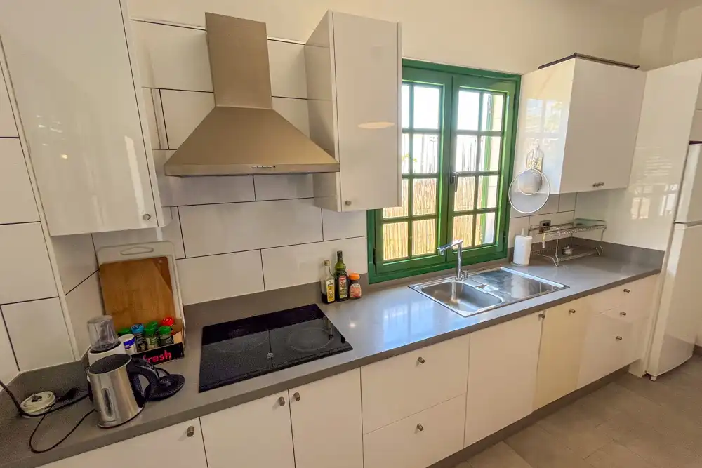 Cuina de Casa o xalet en venda en San Sebastián de la Gomera amb Terrassa i Moblat