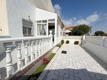 Casa amb jardí en venda a Santiago de la Ribera
