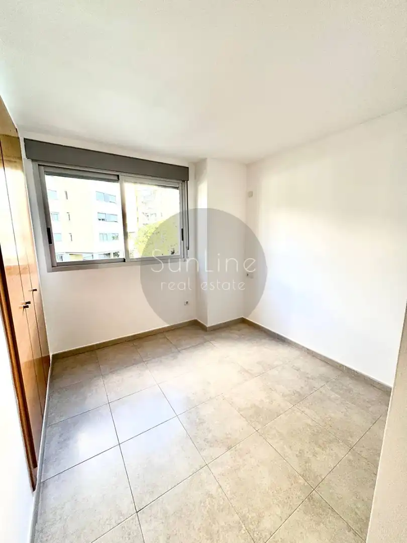 Habitación de Piso de alquiler en Valencia con Aire acondicionado, Terraza y Piscina comunitaria