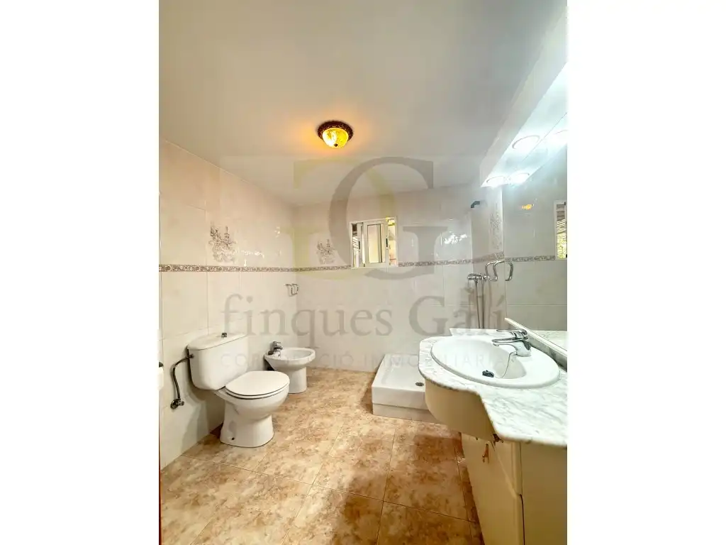 Bathroom of Houses for sale in Castellgalí  with Air Conditioner, Private garden and Terrace