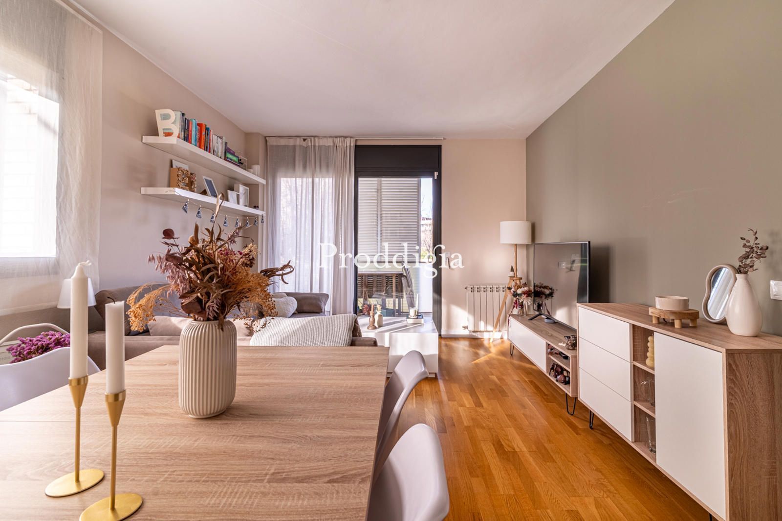 Sala d'estar de Pis en venda en Sant Cugat del Vallès amb Aire condicionat, Calefacció i Terrassa