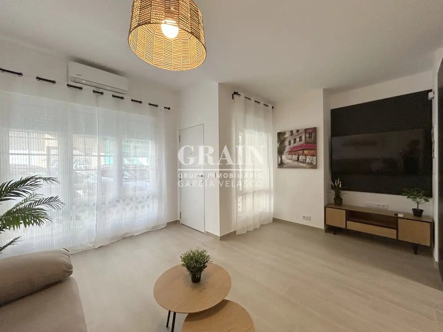 Living room of Apartments for rent in Albacete  with Air Conditioner and Heating