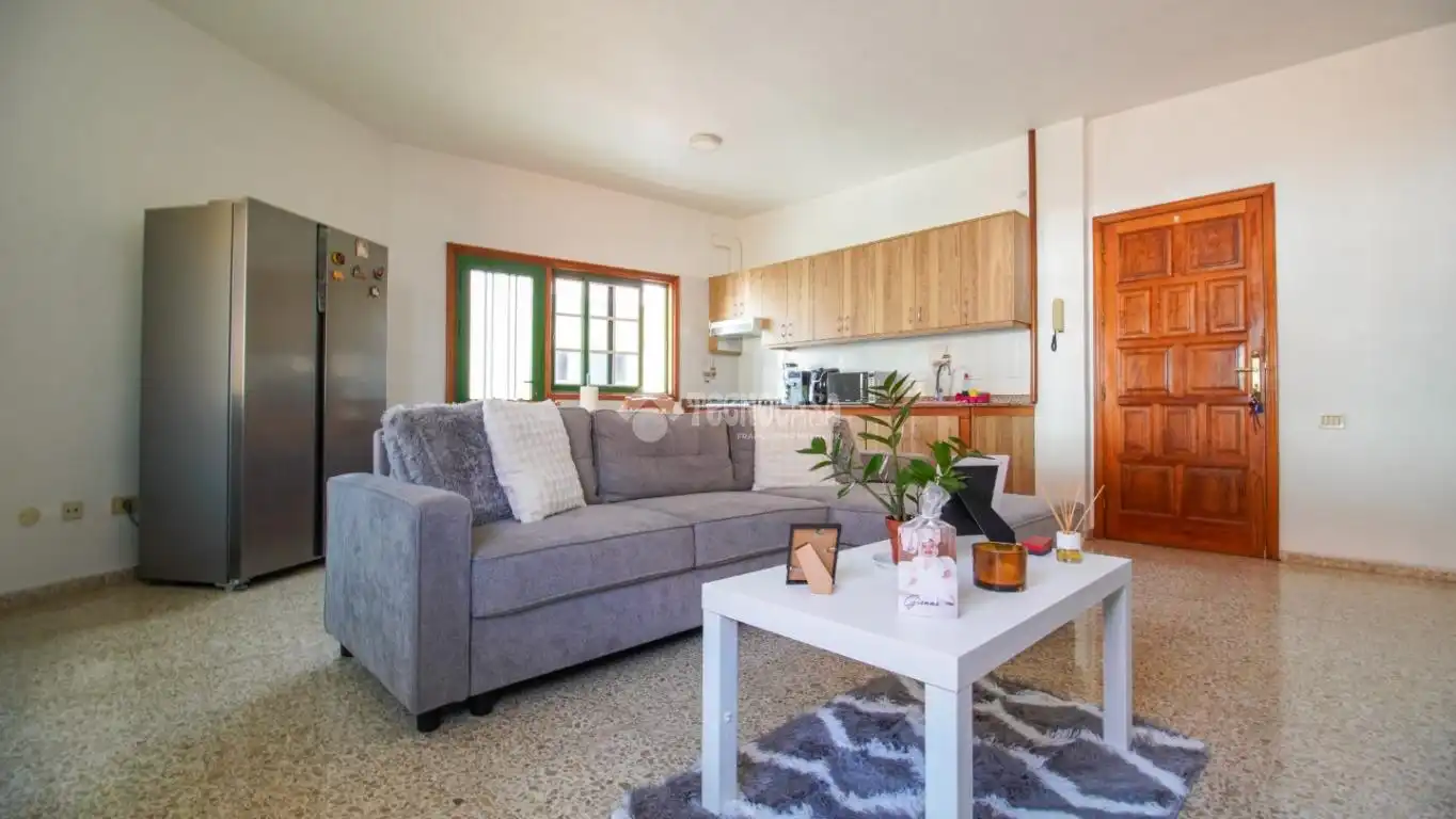 Sala de estar de Edificio en venta en La Matanza de Acentejo