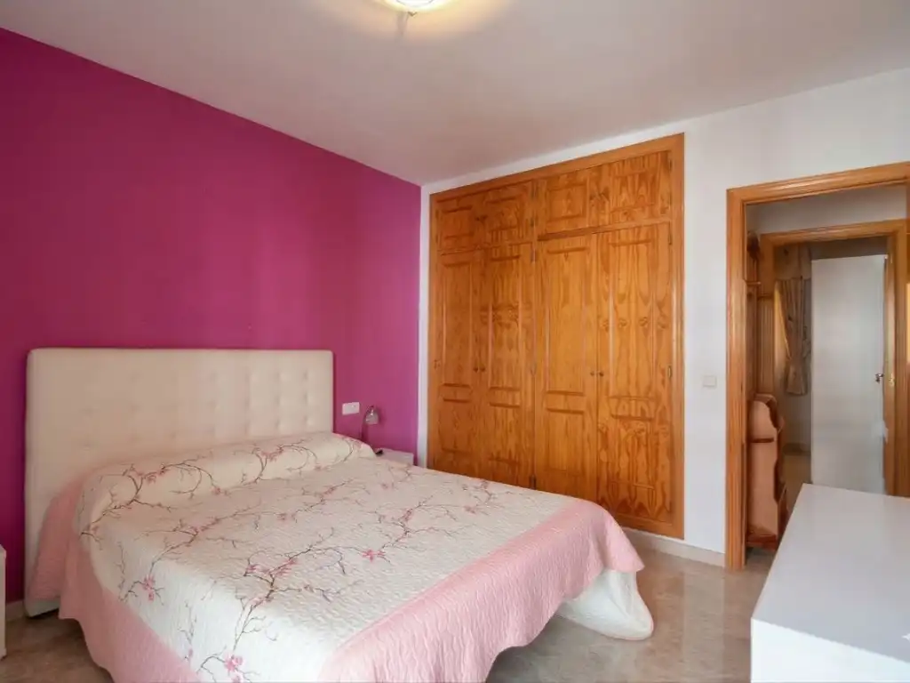 Bedroom of Flat for sale in Fuengirola  with Air Conditioner, Private garden and Terrace