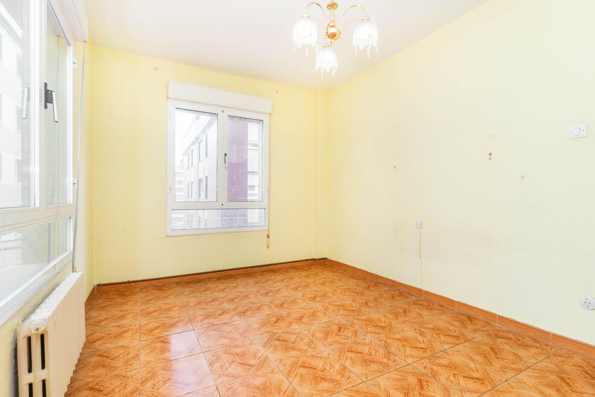 Bedroom of Flat for sale in Gijón   with Heating